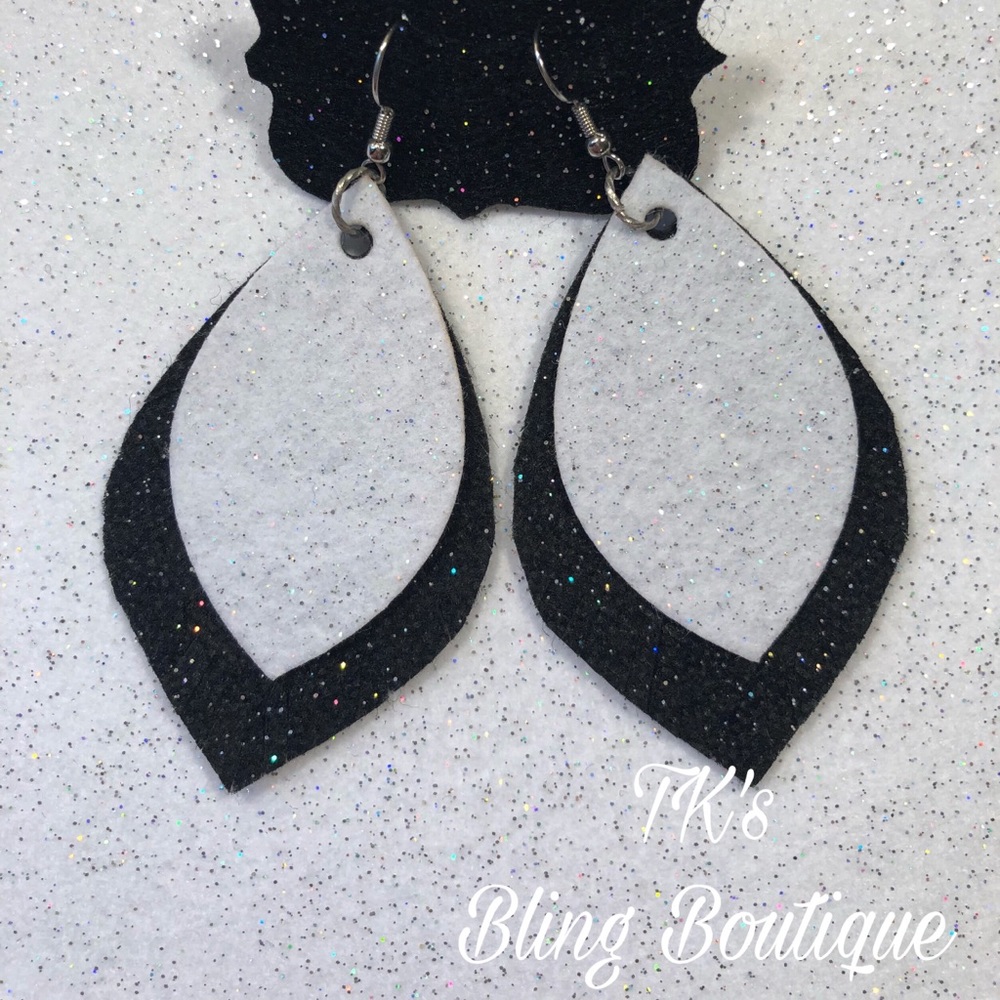 Glamours earrings